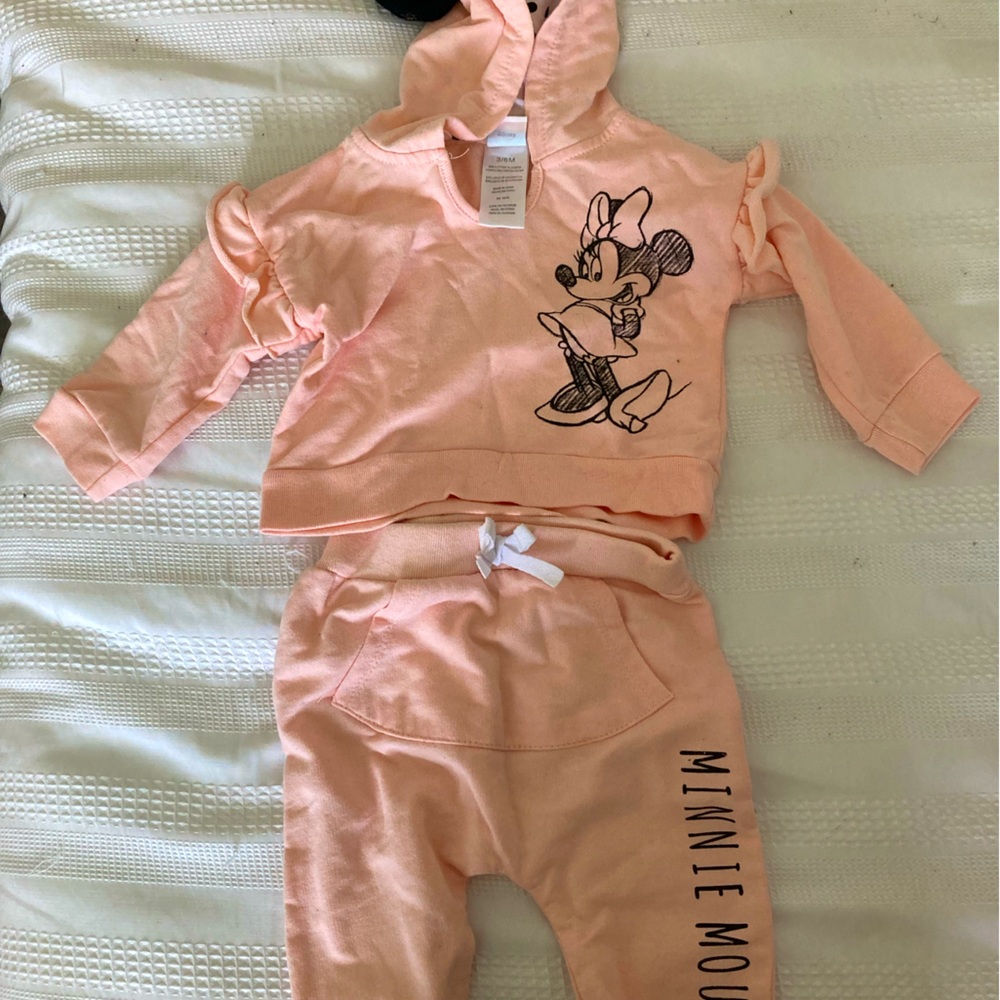 Pink Minnie Mouse Long-Sleeve Hoodie & Jogger Set